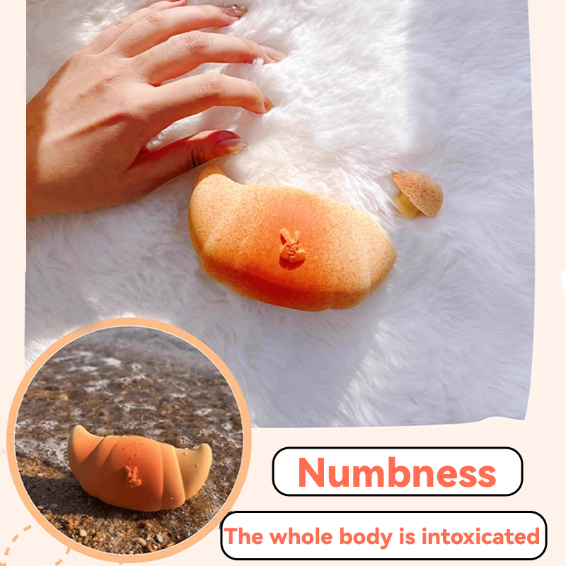 MIYU Croissant 8 Suction Clitoral Stimulation Vibrator