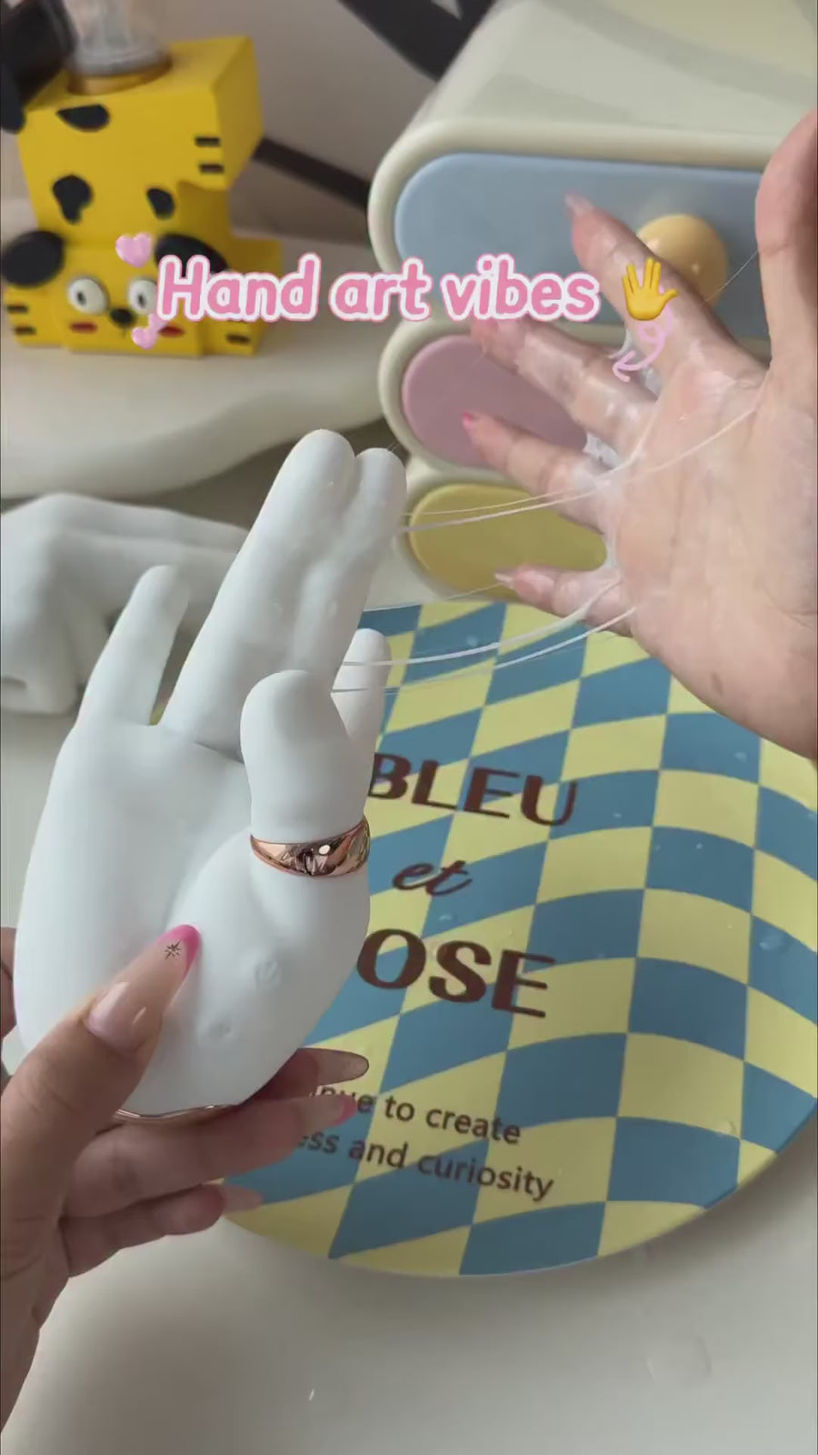 Sensual Hand Gesture Flapping G-Spot & Clitoral Vibrator